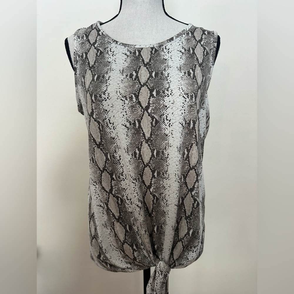 BOMBOM Snakeskin Sleeveless Top With Front Tie